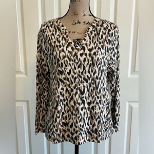 Westbound Leopard Print V-Neck Women's Top nwt. Small (check measurements)